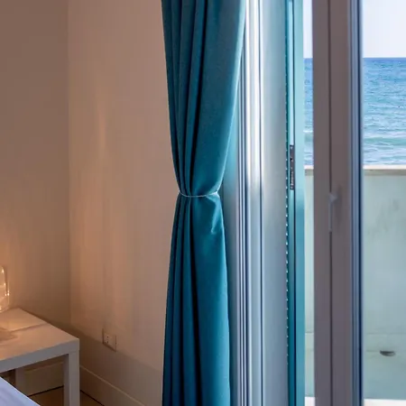Le Suites Sul Mare Di Esterina Civitavecchia Esterno foto